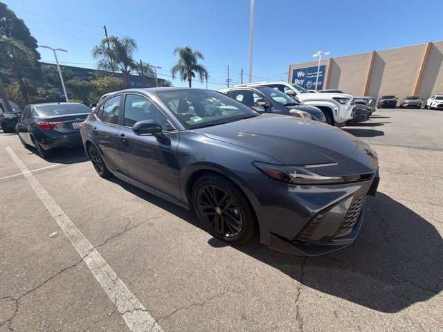 Used 2026 Toyota Camry SE w/ Multimedia Upgrade Package FWD image 5
