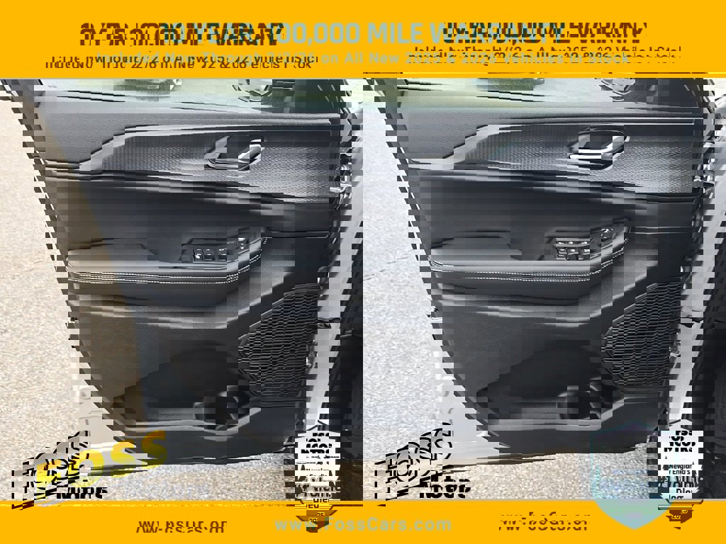 New 2025 Jeep Grand Cherokee Laredo X image 18