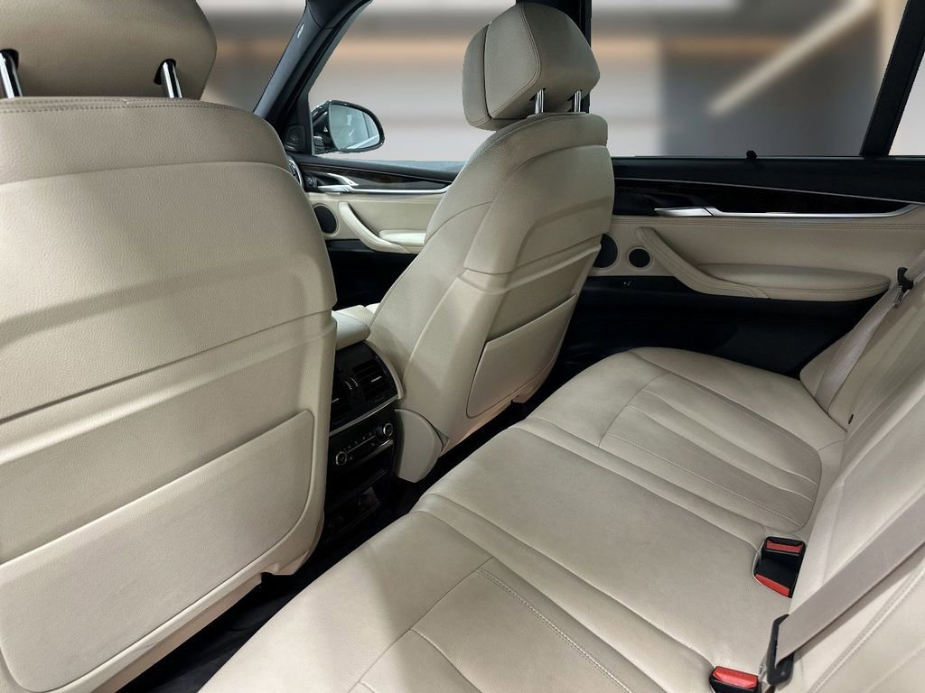 Used 2018 BMW X5 xDrive35d w/ Lighting Package image 12
