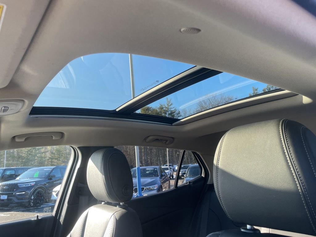 Used 2022 Buick Encore GX Essence w/ Experience Buick Package image 31