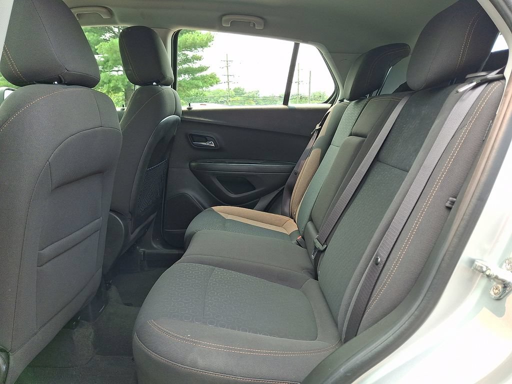 Used 2018 Chevrolet Trax LS FWD image 14