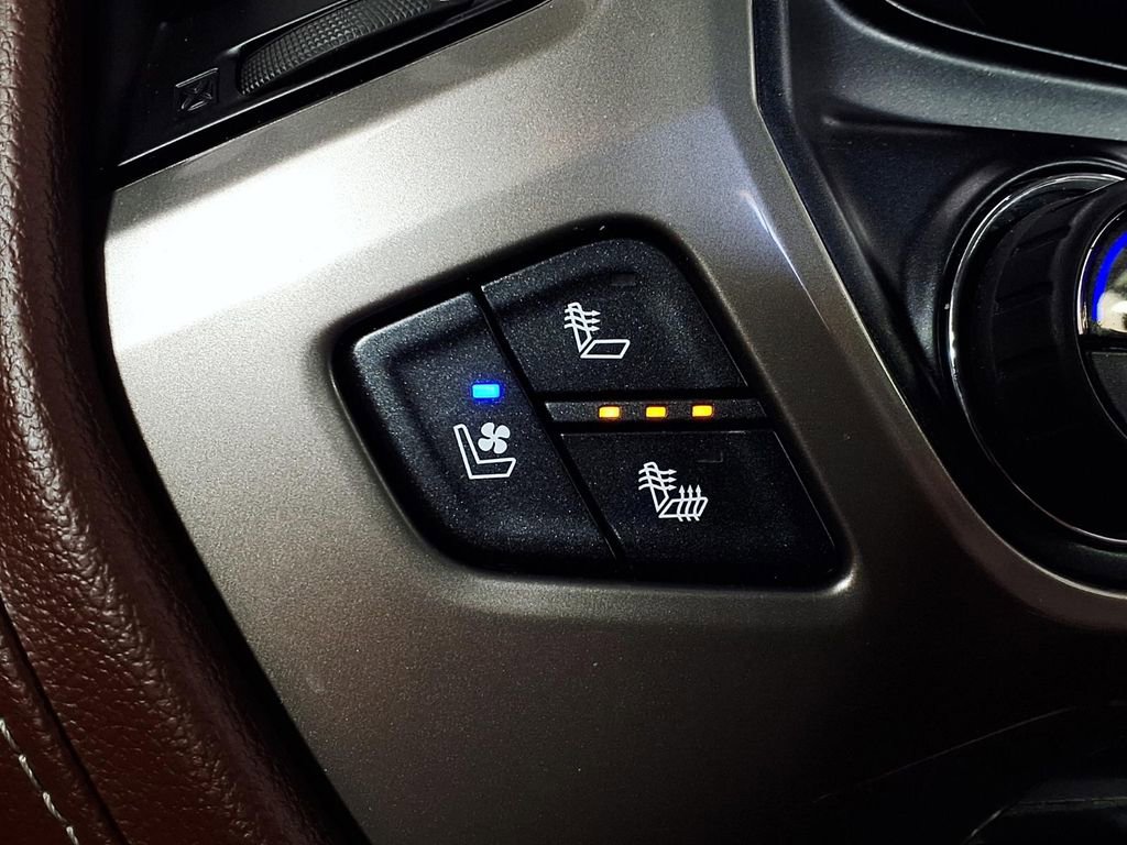 Used 2018 Chevrolet Silverado 1500 High Country AWD/4WD image 15