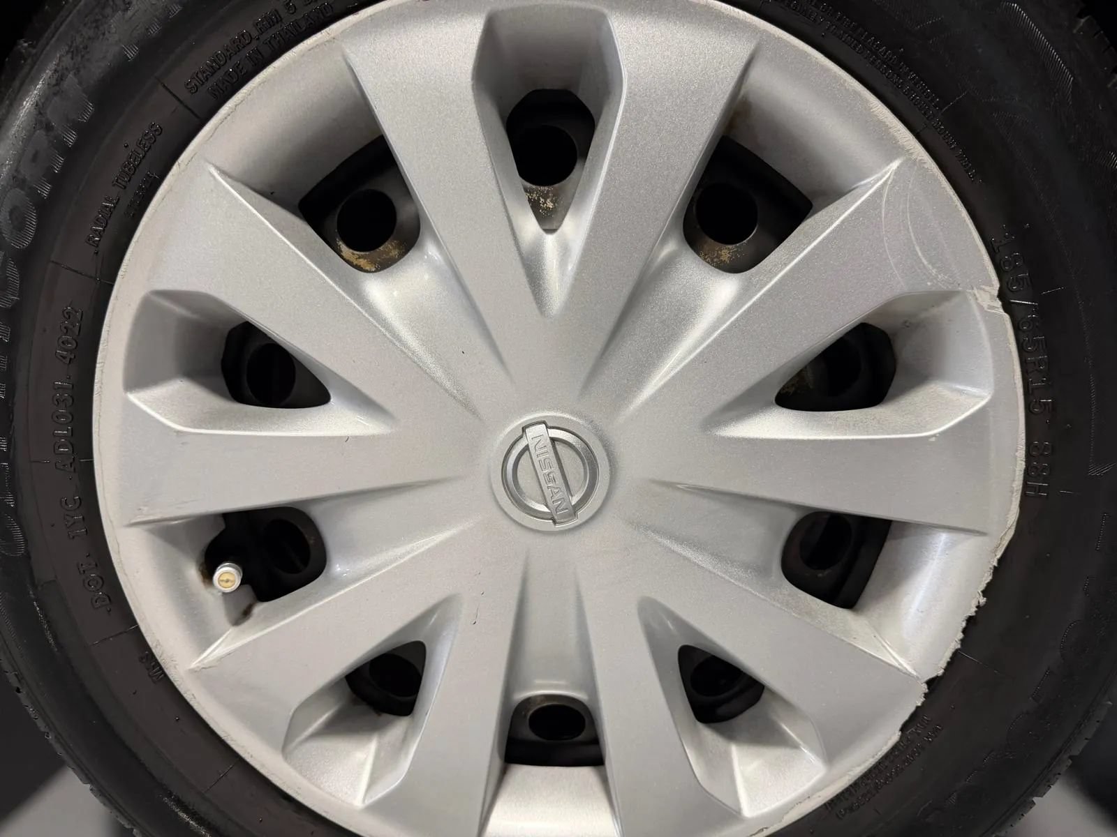 Used 2019 Nissan Versa S Plus FWD image 10