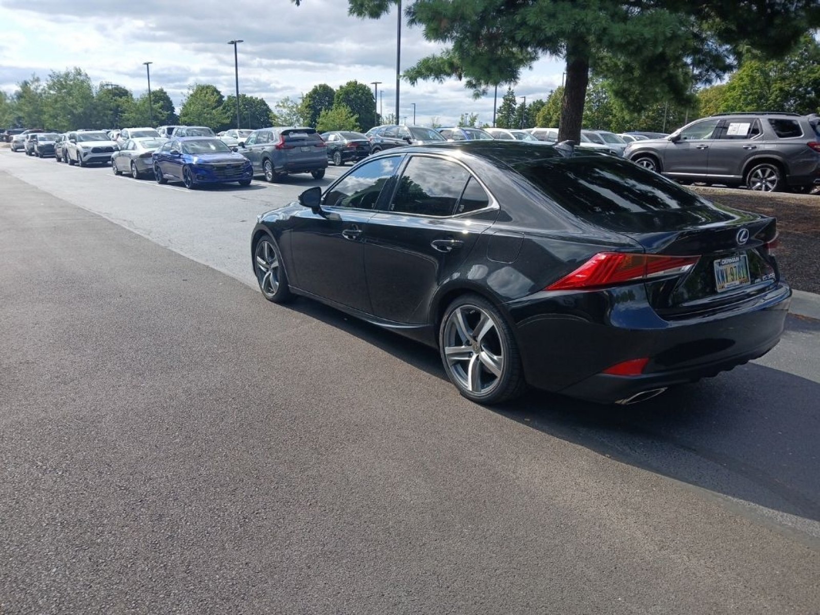 Used 2018 Lexus IS 300 AWD w/ Comfort Package image 8
