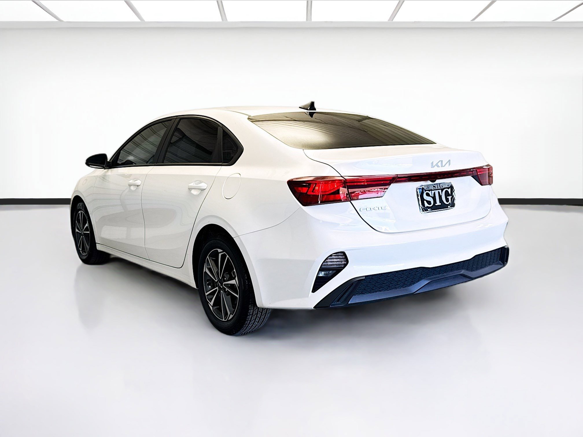 Used 2024 Kia Forte LXS image 6