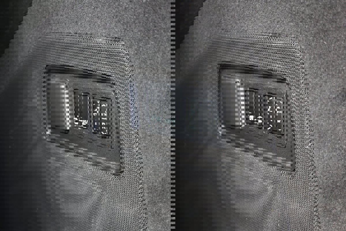 Used 2022 Cadillac Escalade ESV Sport Platinum w/ Heavy-Duty Trailer Package image 48