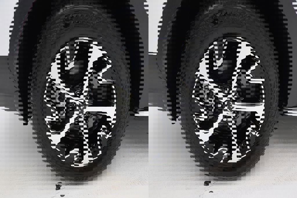 Used 2023 Kia Sportage EX image 10