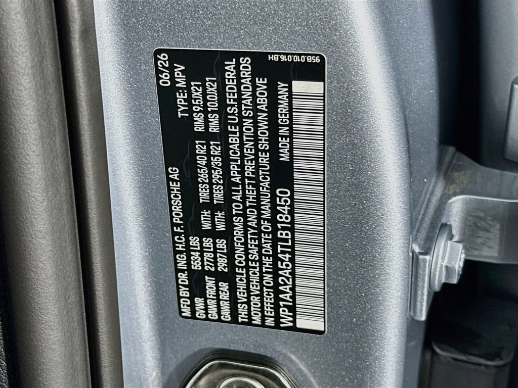 New 2026 Porsche Macan AWD/4WD image 35