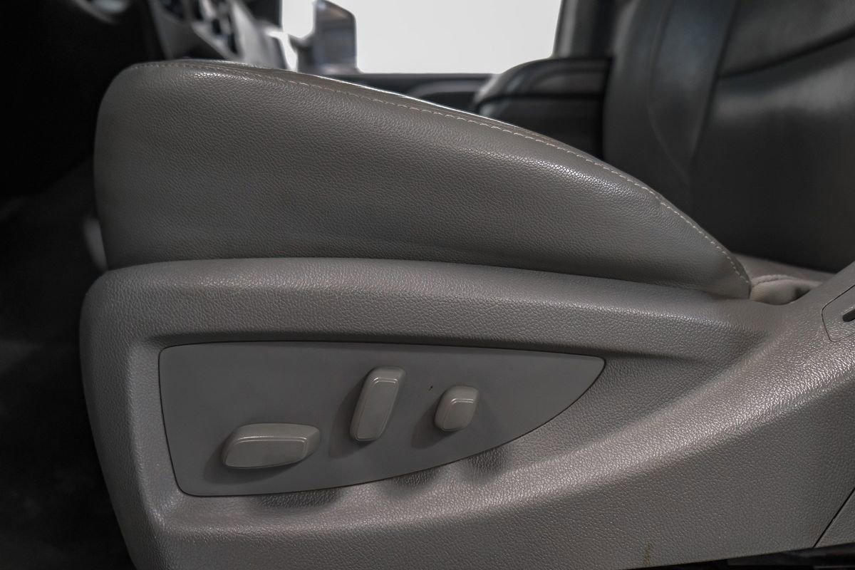 Used 2019 GMC Sierra 3500 SLT w/ Duramax Plus Package AWD/4WD image 26