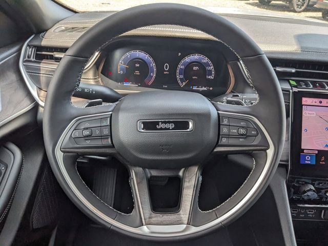 New 2025 Jeep Grand Cherokee Limited image 16