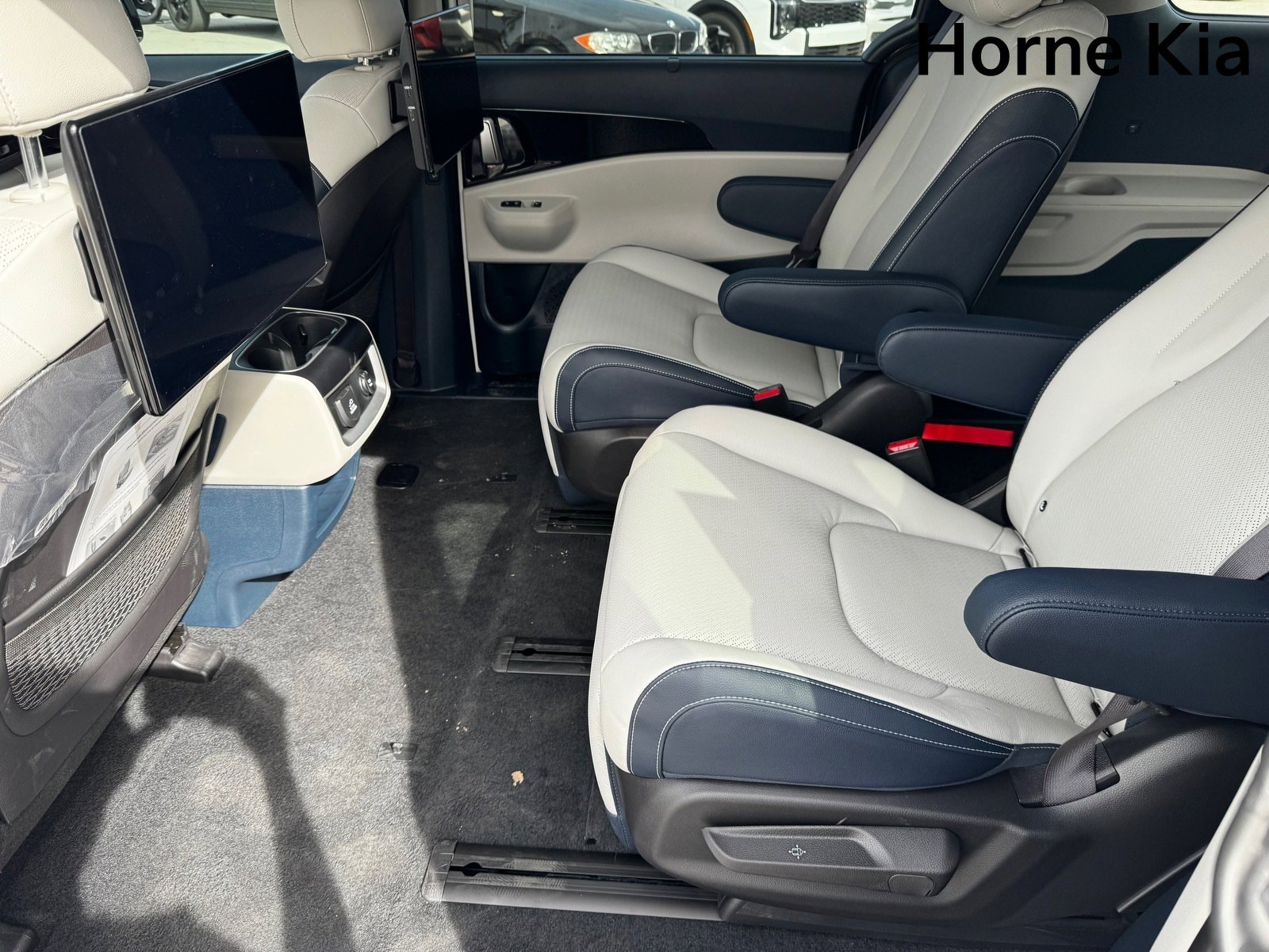 New 2026 Kia Carnival SX Prestige image 12