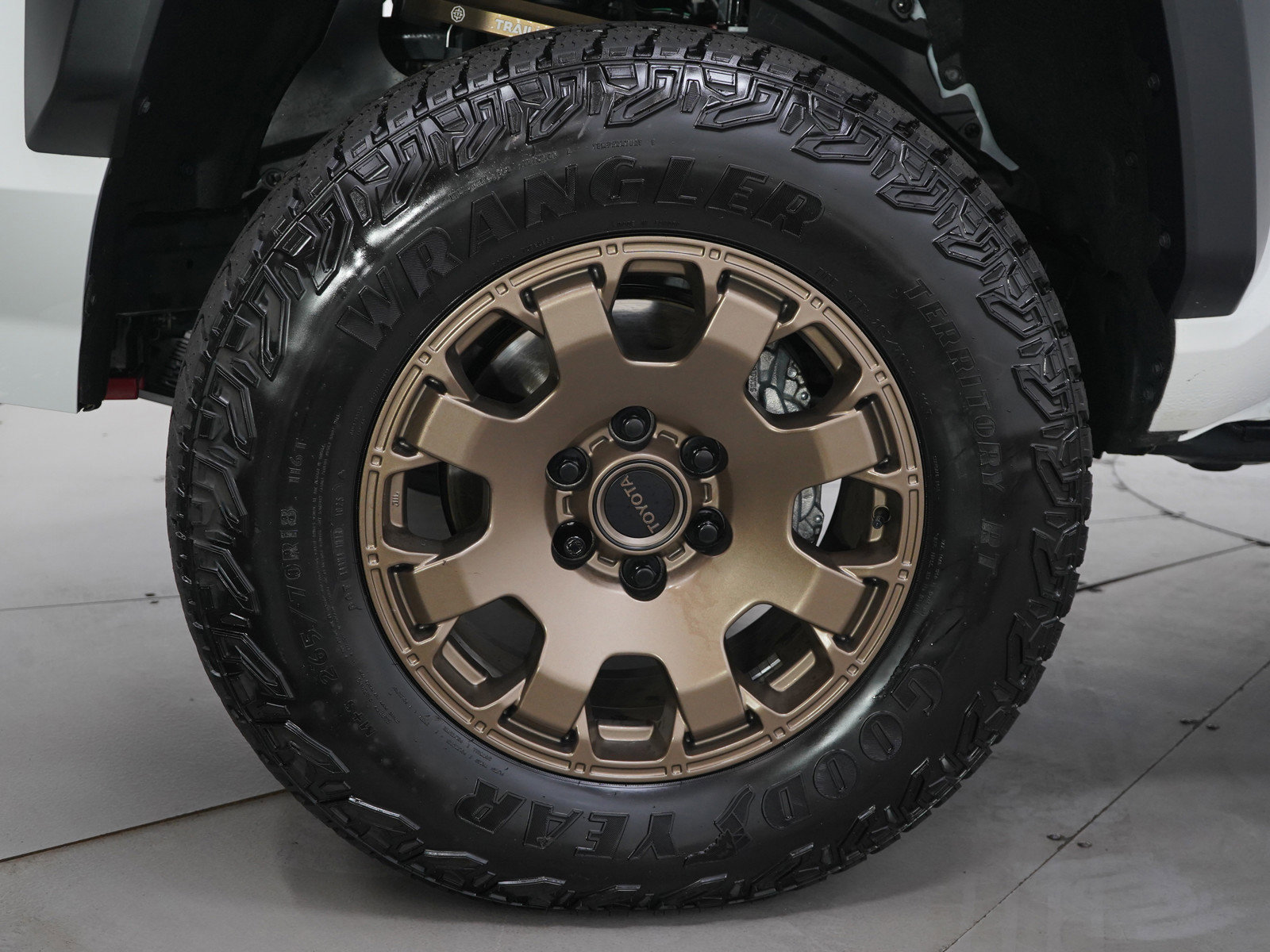 Used 2025 Toyota Tacoma 4x4 Double Cab Hybrid image 32