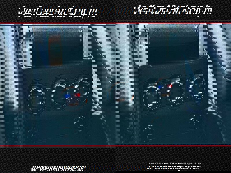 Used 2020 Land Rover Discovery HSE image 20