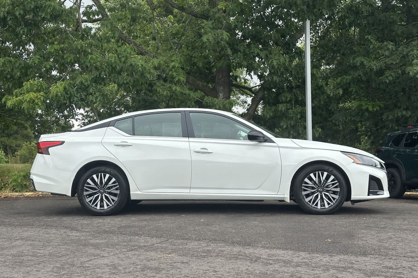 New 2026 Nissan Altima 2.5 SV FWD image 8