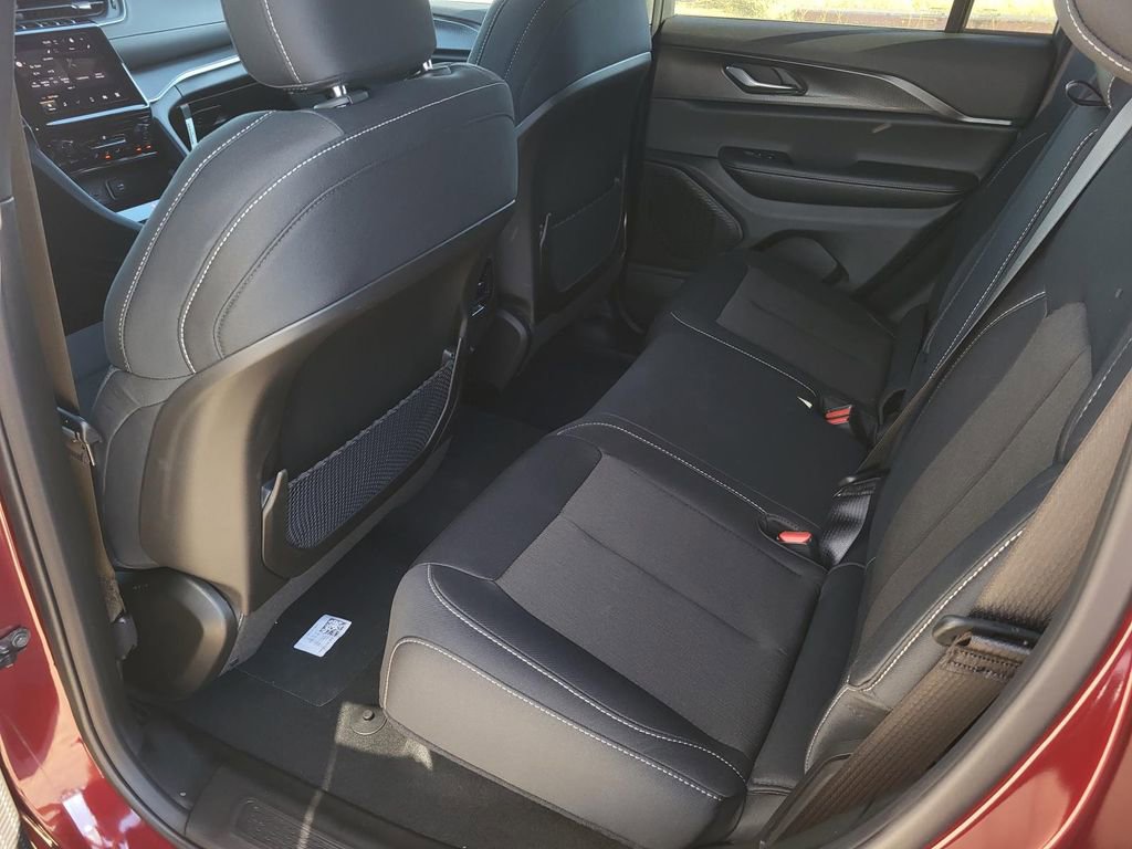 New 2025 Jeep Grand Cherokee Laredo RWD image 13