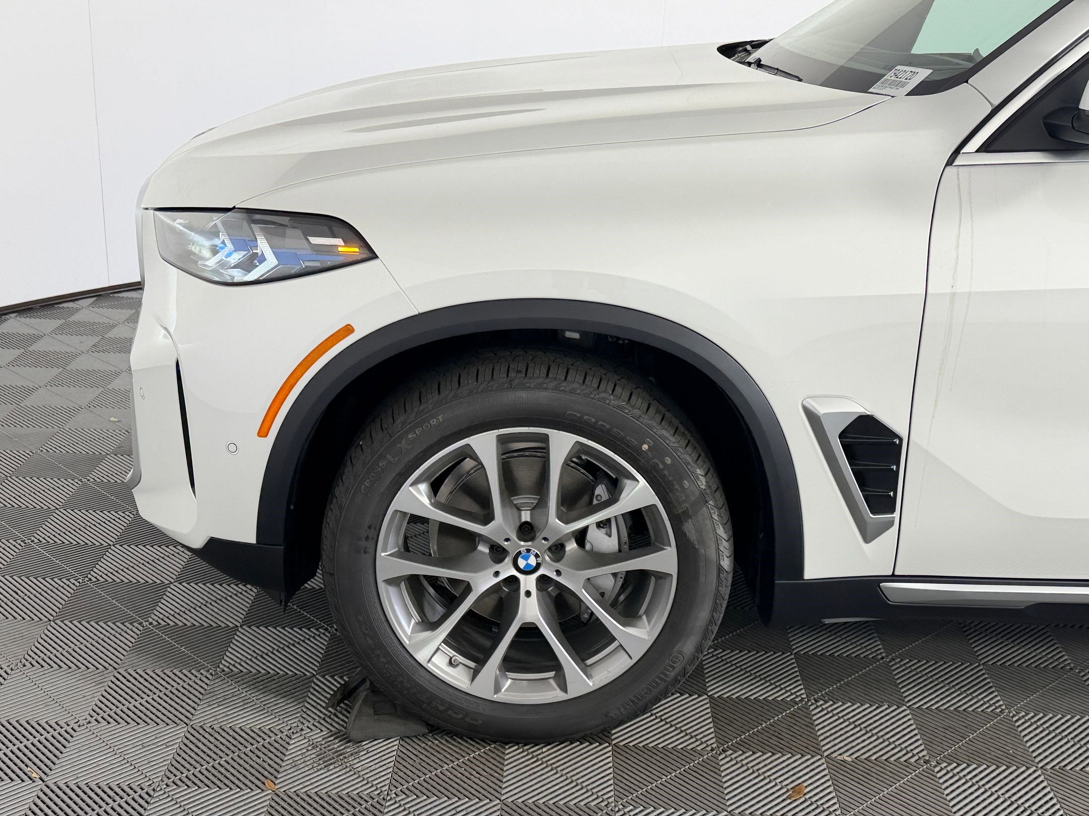 New 2026 BMW X5 xDrive40i w/ Climate Comfort Package image 11
