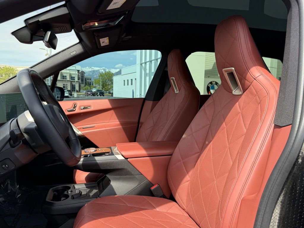 Used 2023 BMW iX xDrive50 w/ Premium Package image 16