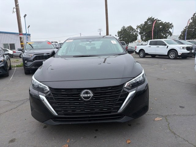 Used 2024 Nissan Sentra SV image 2