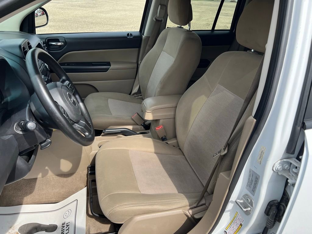 Used 2017 Jeep Compass Sport w/ Power Value Group image 27