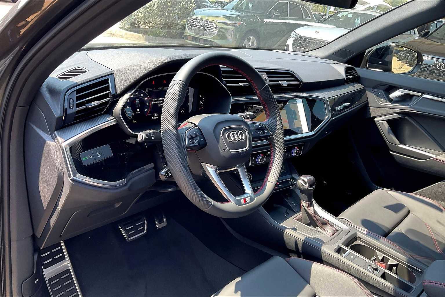 New 2025 Audi Q3 2.0T Premium Plus image 8