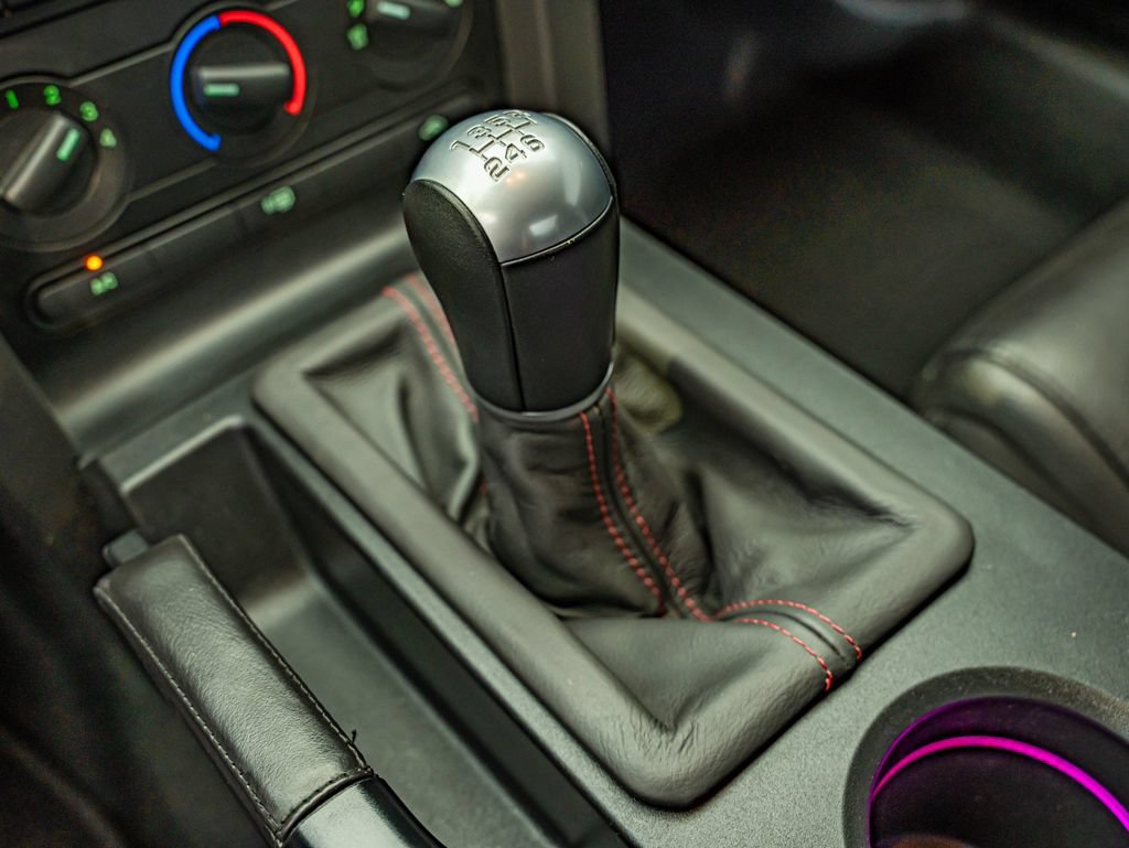 Used 2009 Ford Mustang Shelby GT500 RWD image 32