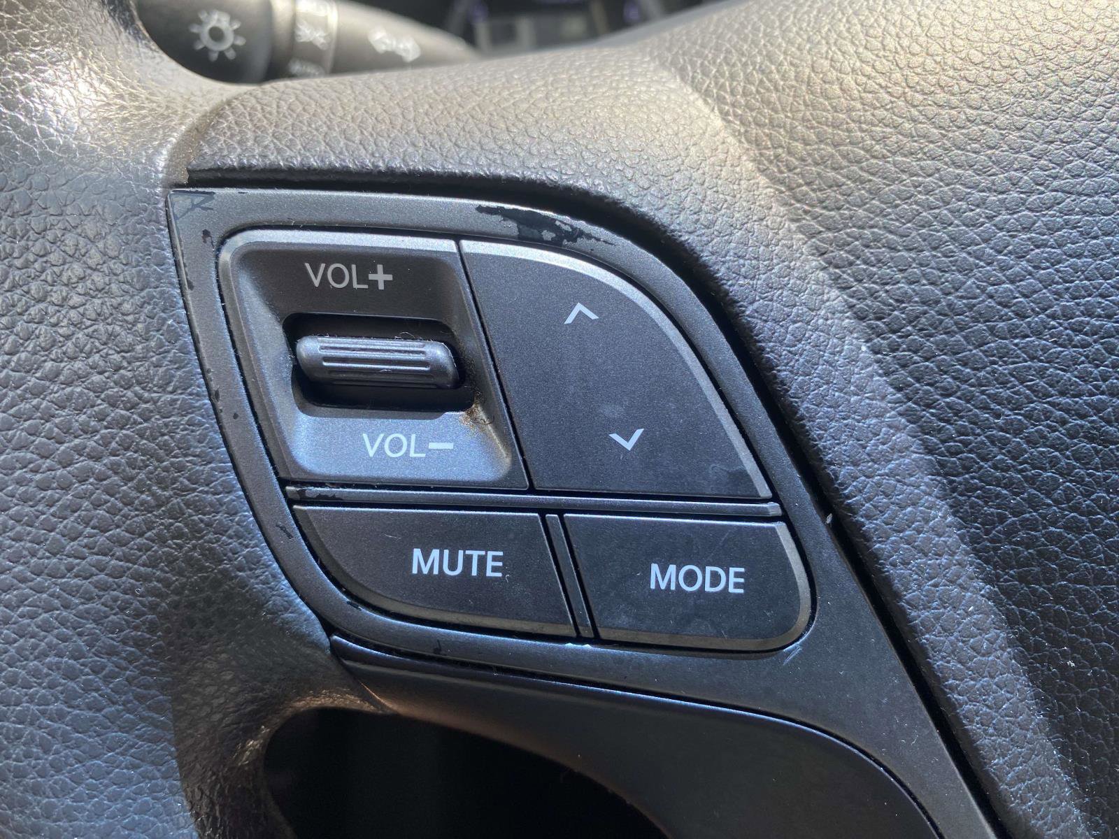 Used 2017 Hyundai Santa Fe Sport FWD image 18