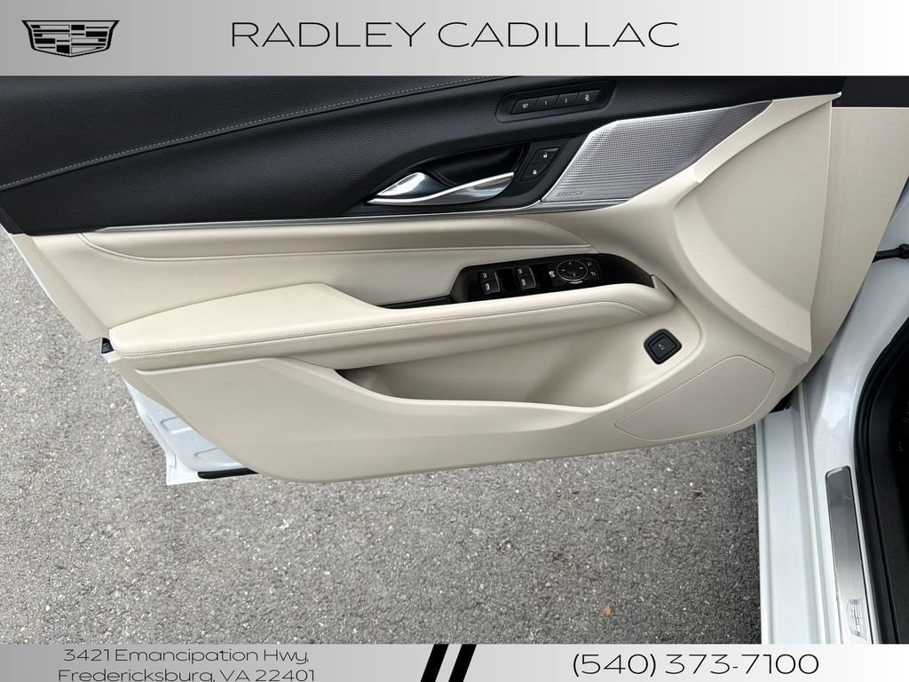 Used 2023 Cadillac CT4 Premium Luxury RWD image 4