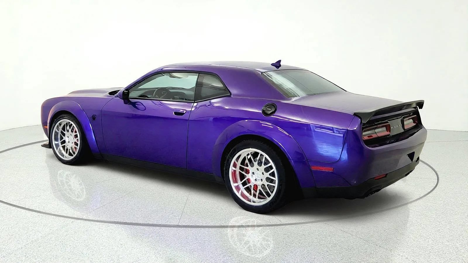 Used 2019 Dodge Challenger SRT Hellcat Redeye RWD image 6