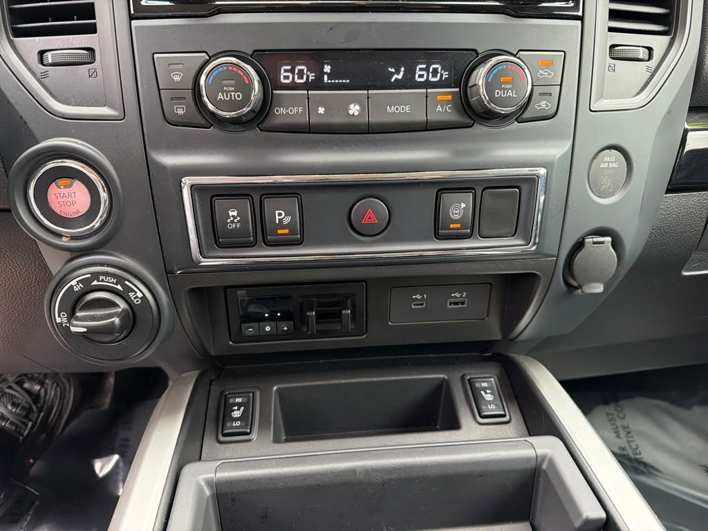 Used 2024 Nissan Titan SV w/ SV Convenience Package image 29