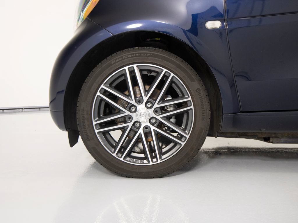 Used 2018 smart fortwo electric drive RWD image 9