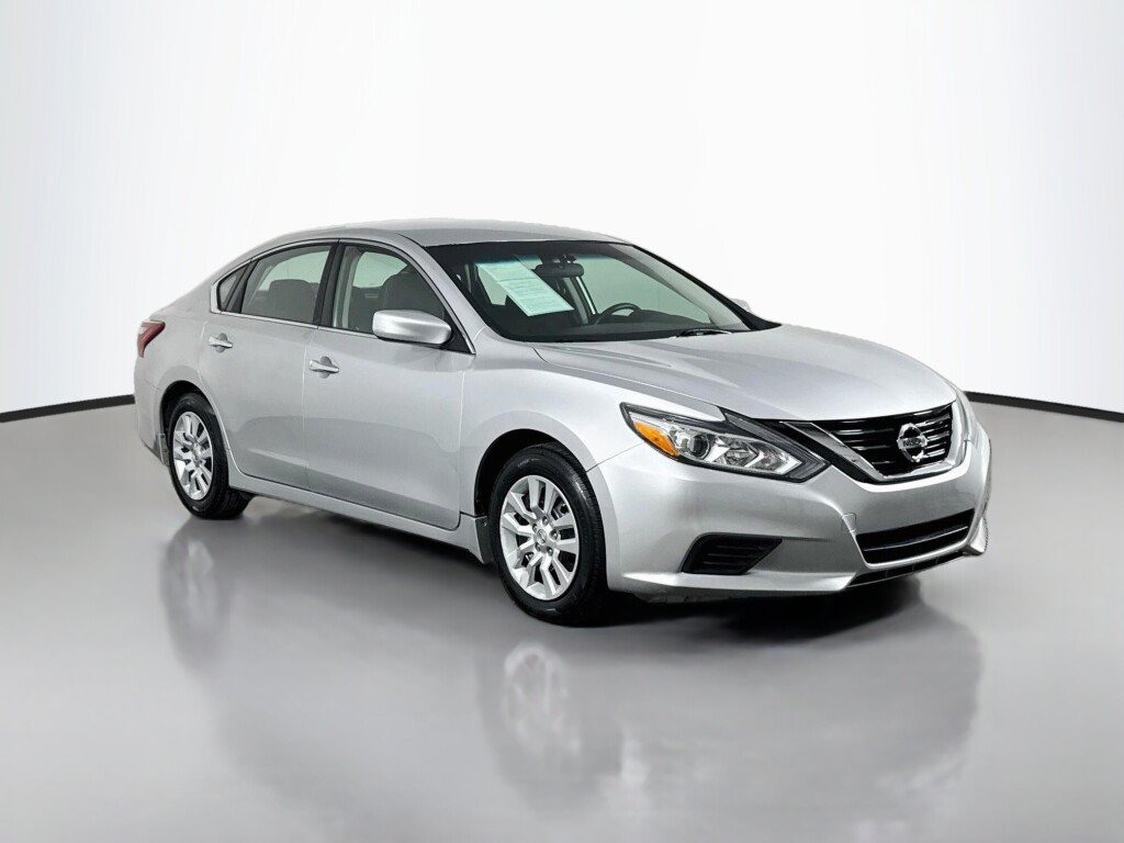 Used 2018 Nissan Altima 2.5 S w/ S Convenience Package FWD image 7