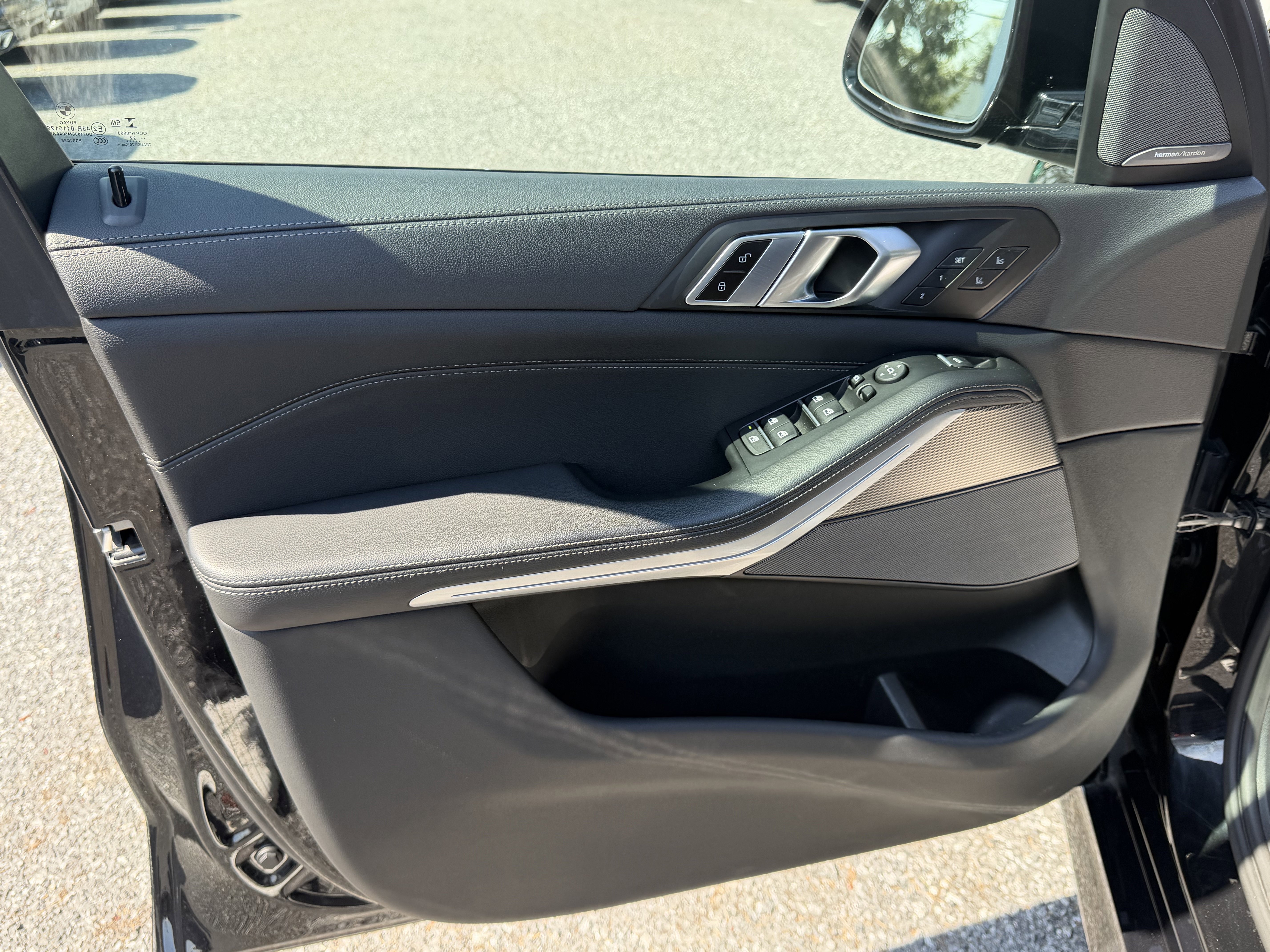 Certified 2022 BMW X5 M50i AWD/4WD image 9