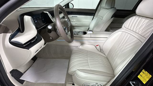 Used 2023 Genesis G90 3.5T AWD/4WD image 12