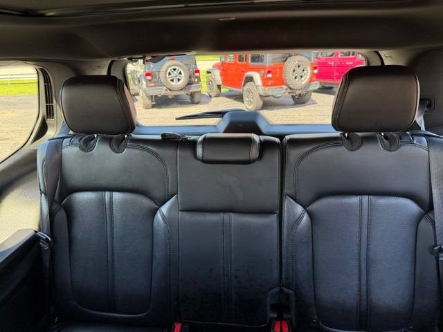 Used 2024 Jeep Wagoneer Series II AWD/4WD image 38