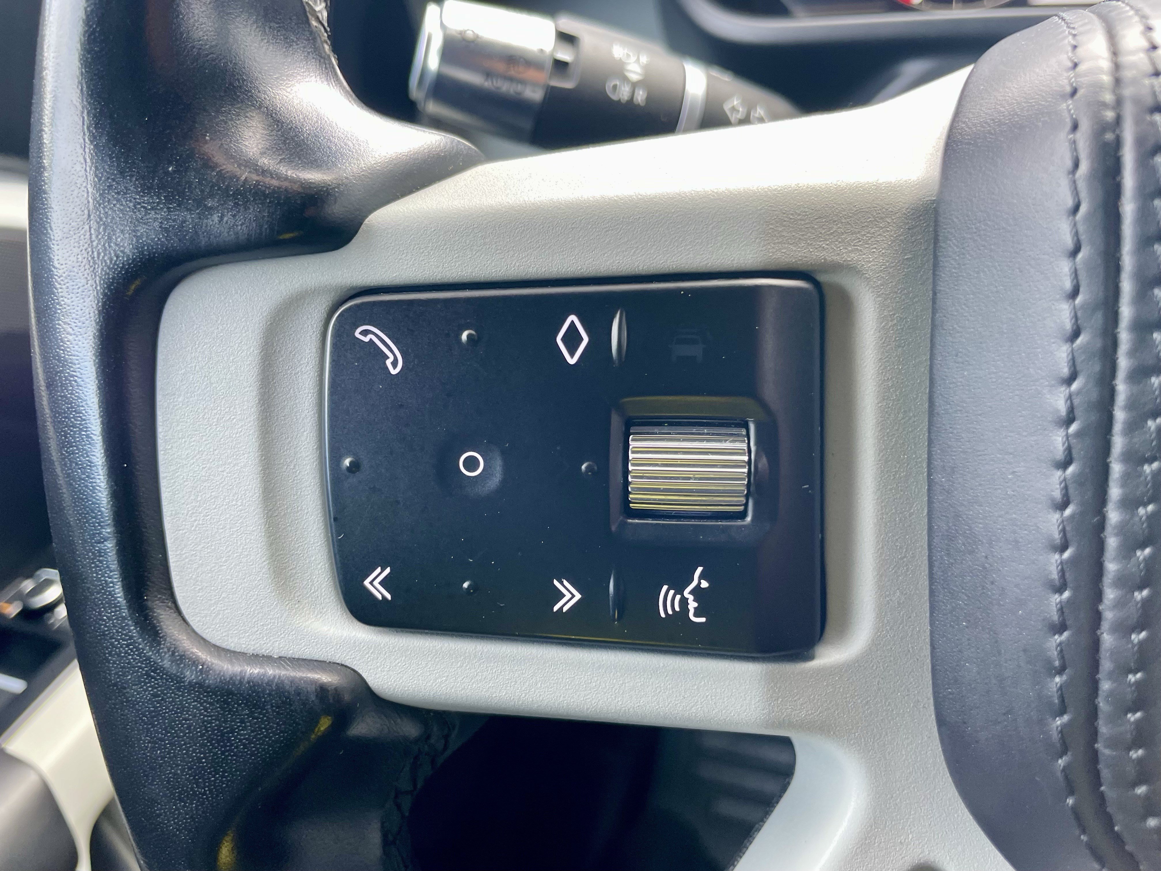 Used 2022 Land Rover Defender 110 X-Dynamic HSE AWD/4WD image 22