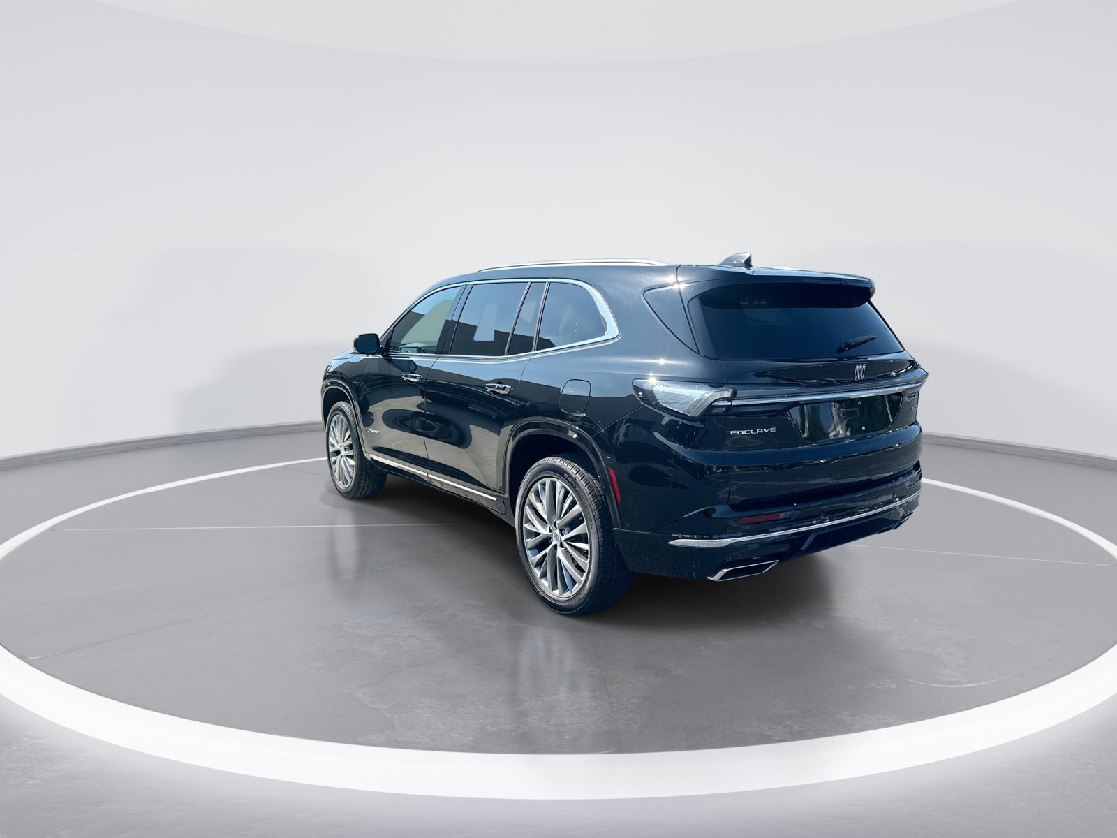 Used 2025 Buick Enclave Avenir w/ Trailering Package, 5000 lbs. FWD image 7