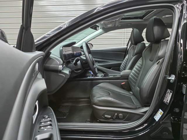 Used 2024 Hyundai Elantra Limited FWD image 13