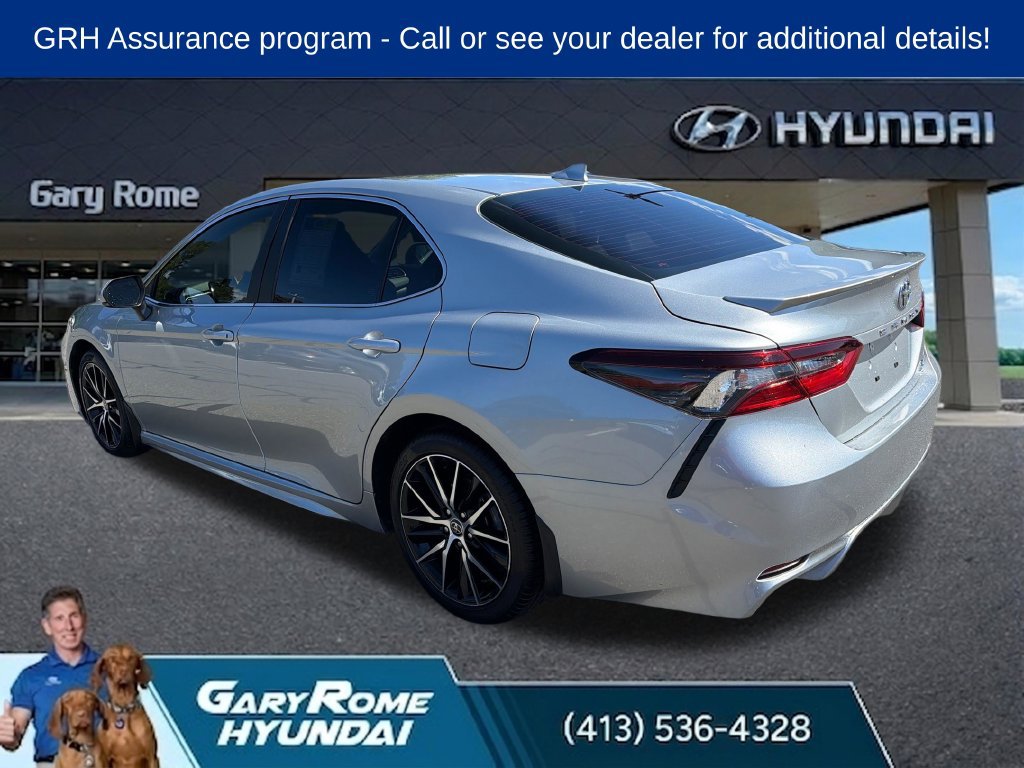 Used 2023 Toyota Camry SE AWD/4WD image 4