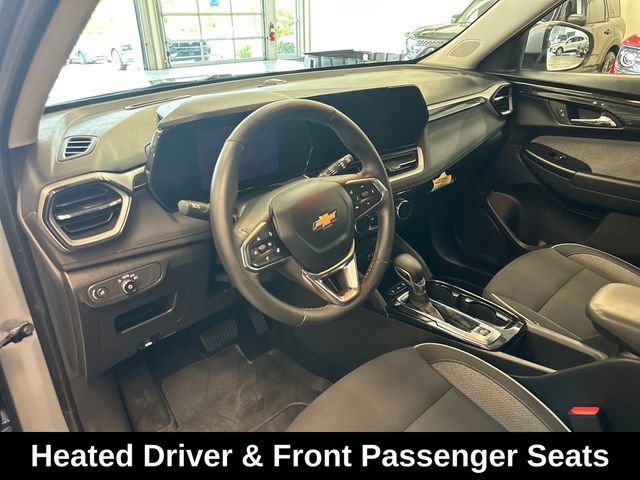 Used 2024 Chevrolet TrailBlazer LT w/ LT Cold Weather Package AWD/4WD image 22