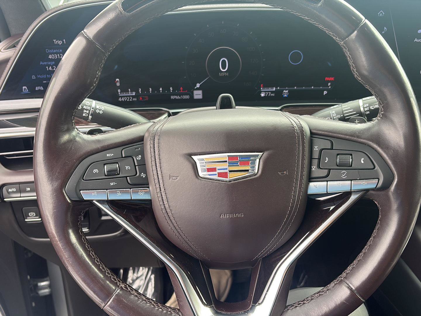 Used 2023 Cadillac Escalade ESV Premium Luxury Platinum AWD/4WD image 17