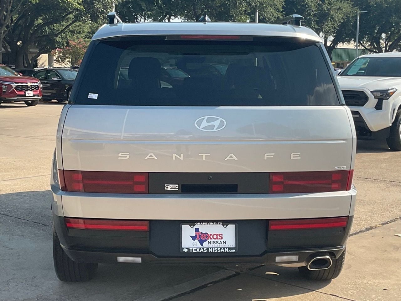 Used 2025 Hyundai Santa Fe SEL AWD/4WD image 5