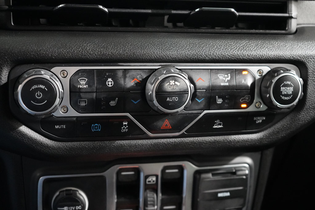 Certified 2024 Jeep Wrangler Unlimited AWD/4WD image 22