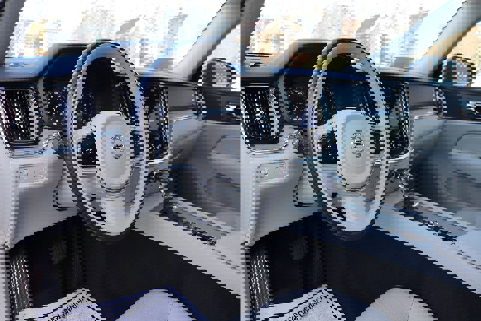 Used 2021 Volvo V60 T5 Cross Country w/ Protection Package image 10