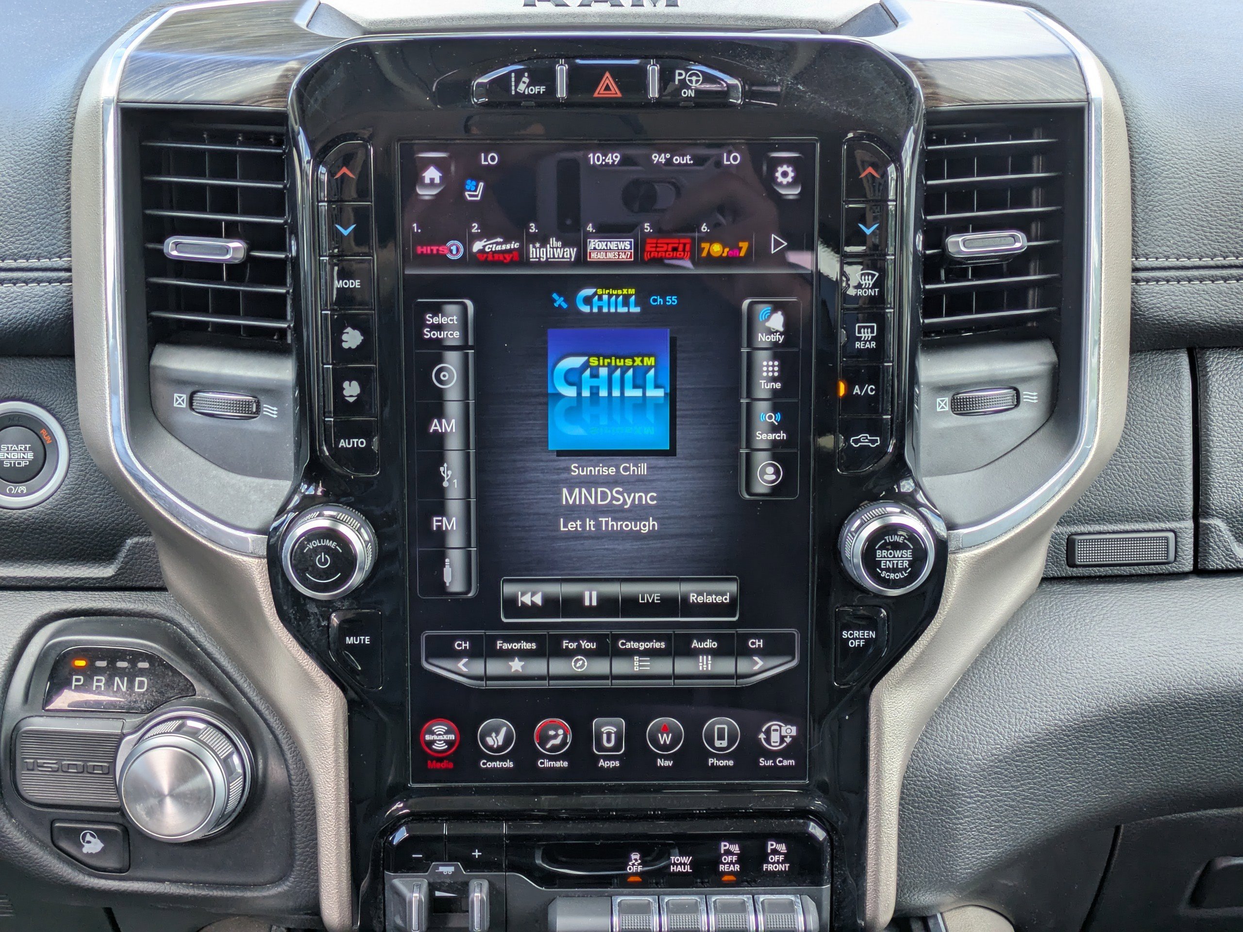Used 2019 RAM 1500 Laramie RWD image 16