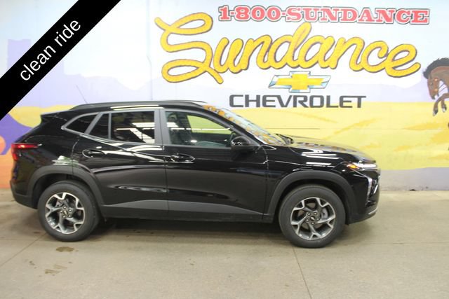 Used 2024 Chevrolet Trax LT w/ Driver Confidence Package