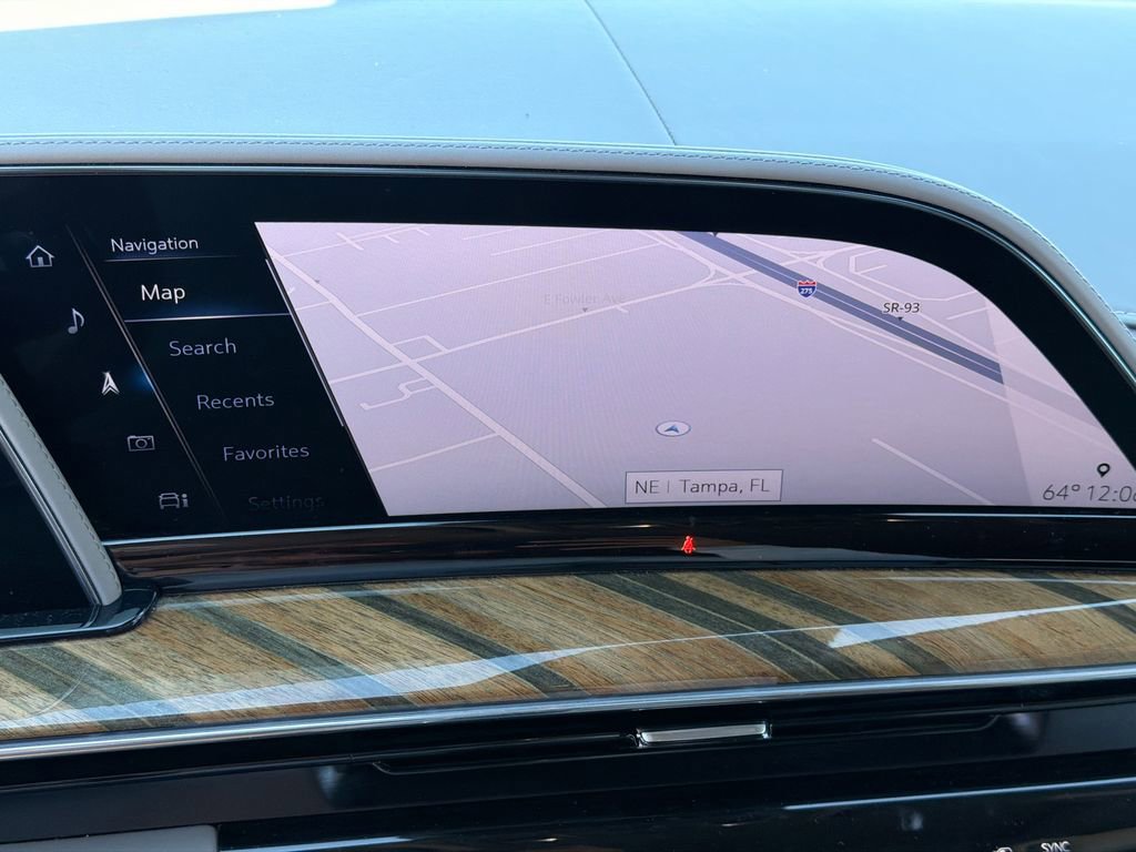 Used 2021 Cadillac Escalade ESV Premium Luxury Platinum image 34