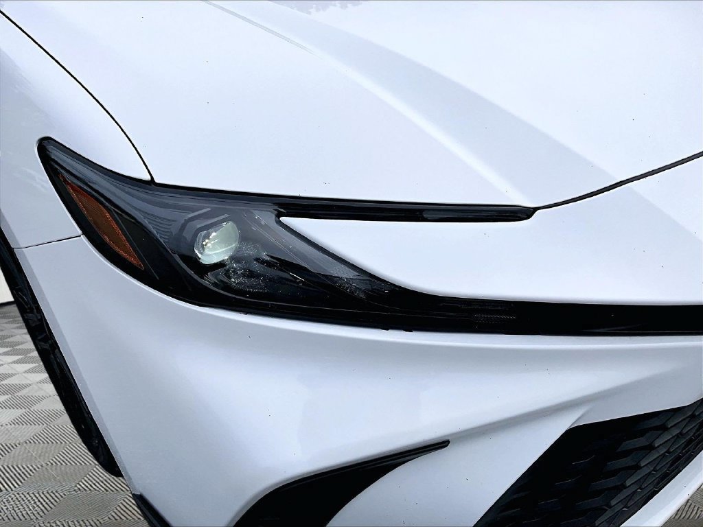 Used 2025 Toyota Camry SE FWD image 33