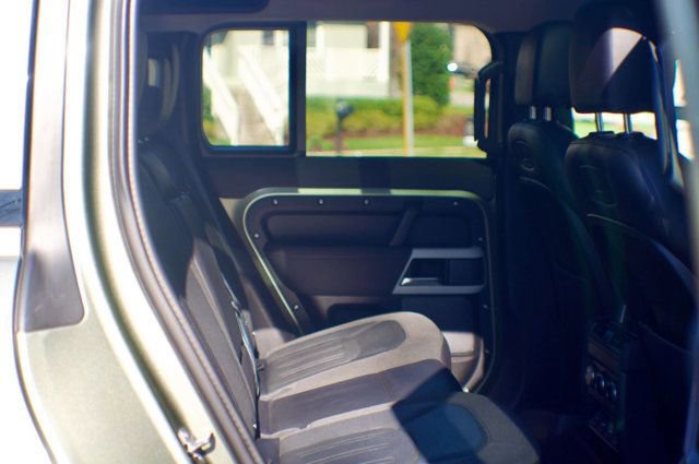 Used 2020 Land Rover Defender 110 SE image 49