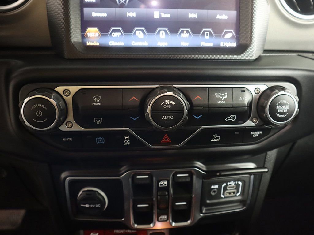 Used 2022 Jeep Wrangler Unlimited Rubicon 4xe image 40