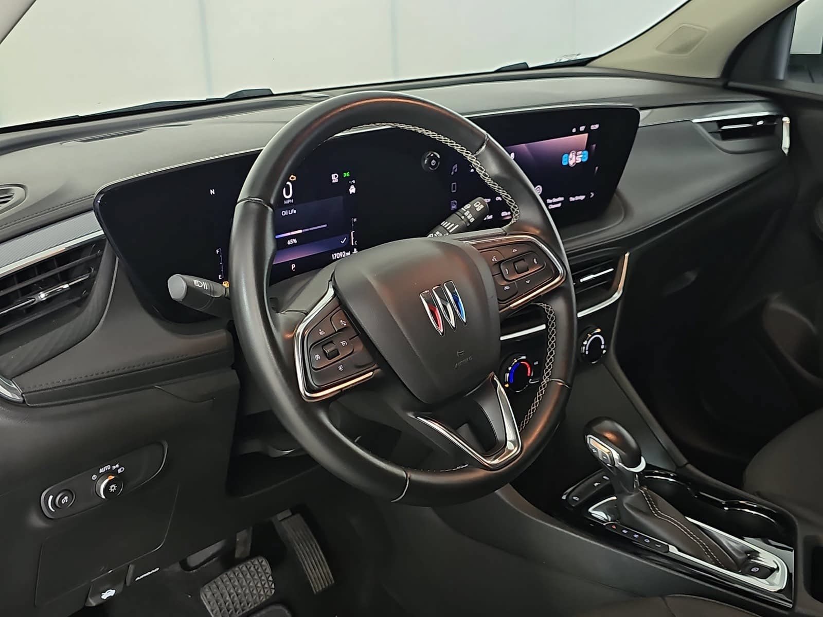 Used 2024 Buick Encore GX Preferred FWD image 15